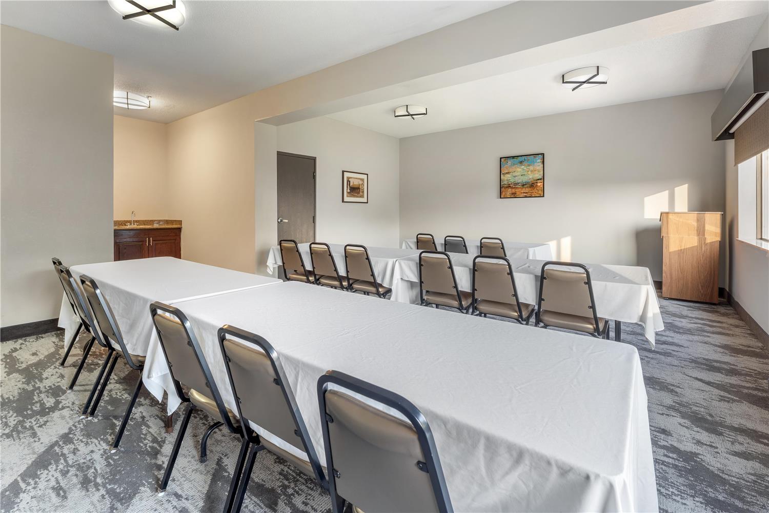 Best Western Plus Executive Inn 26/29