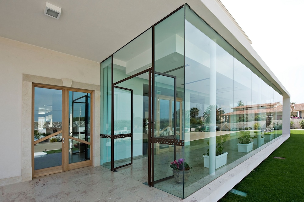 Pietre Nere Resort 48/72