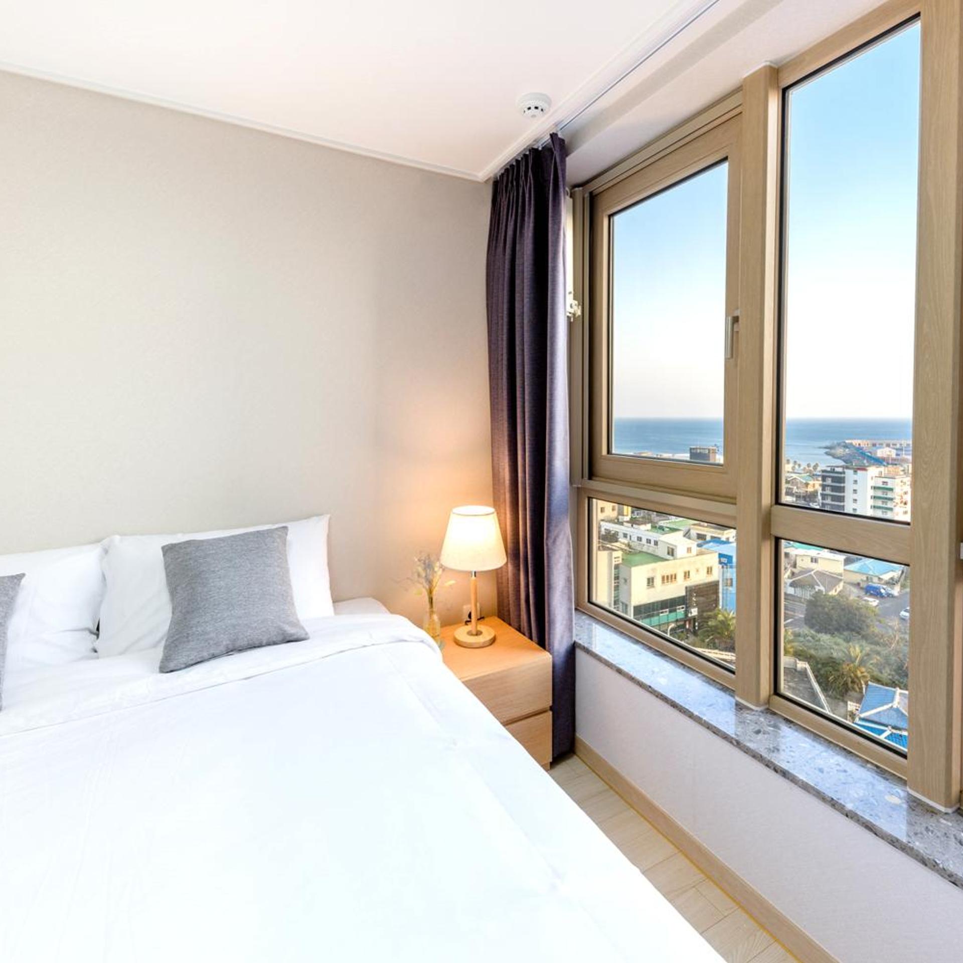 Junior, Twin Beds, Ocean View