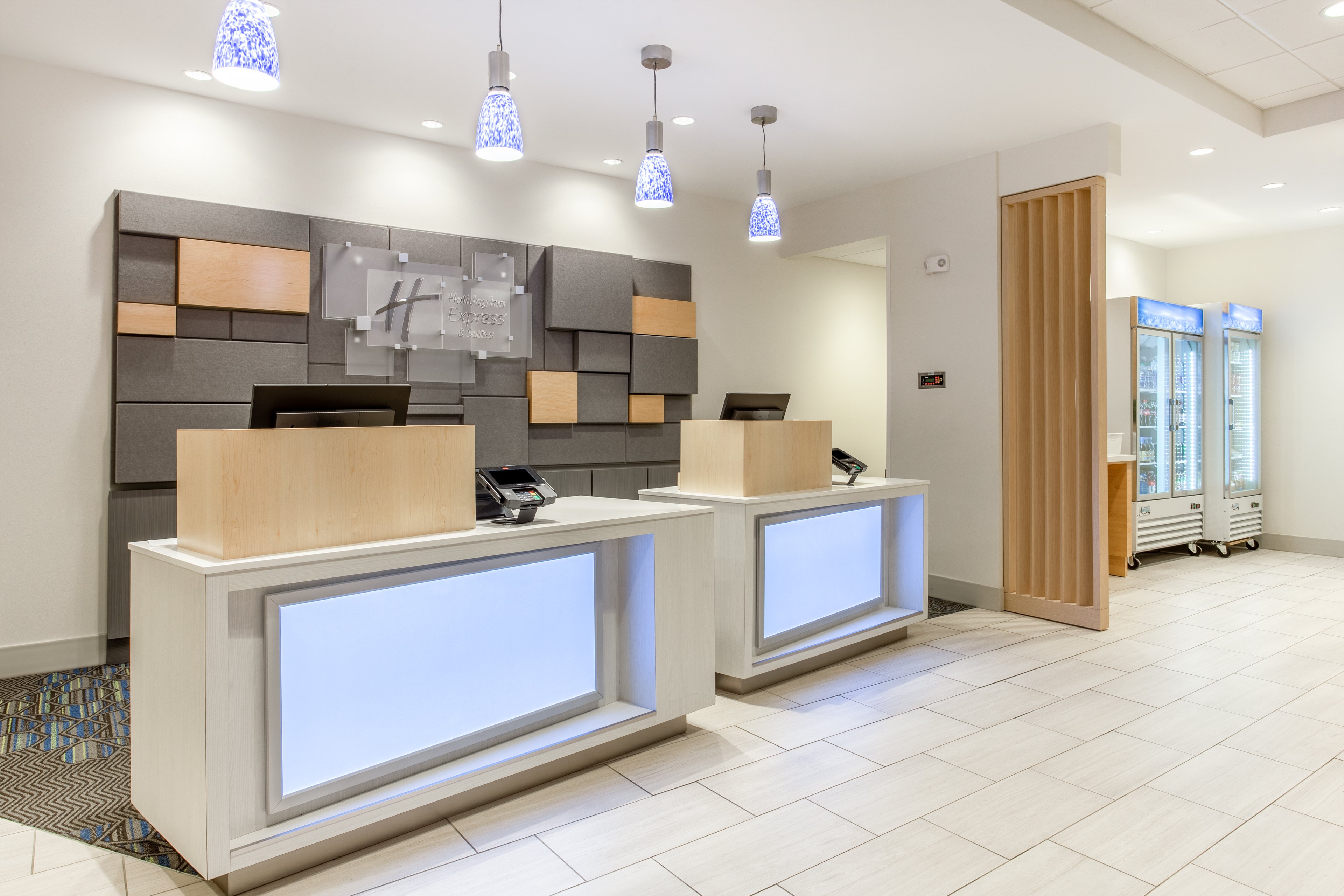 Holiday Inn Express & Suites Ottawa 8/50