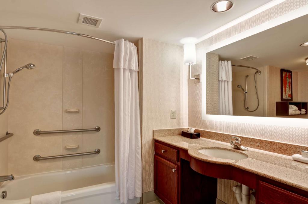 2 BEDROOMS, SUITE, 1 KING OR 2 QUEEN BEDS, ACCESSIBLE