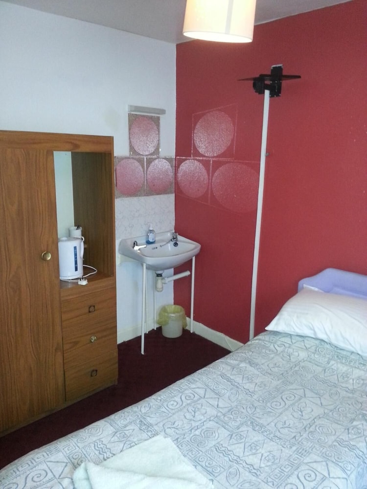 Jesmond International Hotel 12/69