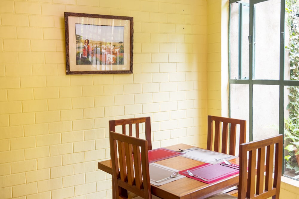 Leon Villas Guest House 34/42