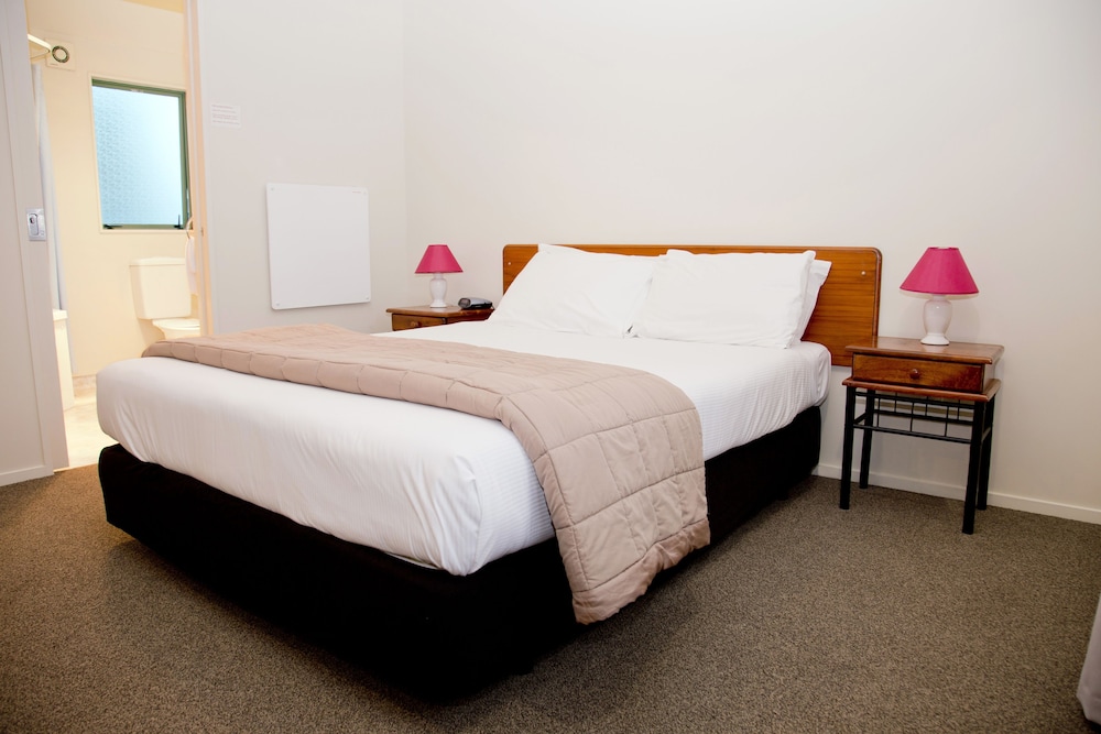 Hamilton Settlers Motor Lodge 9/37
