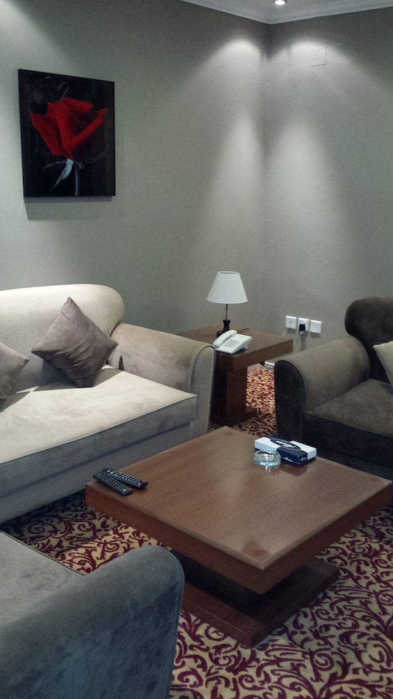 Ashbona Suites 31/41