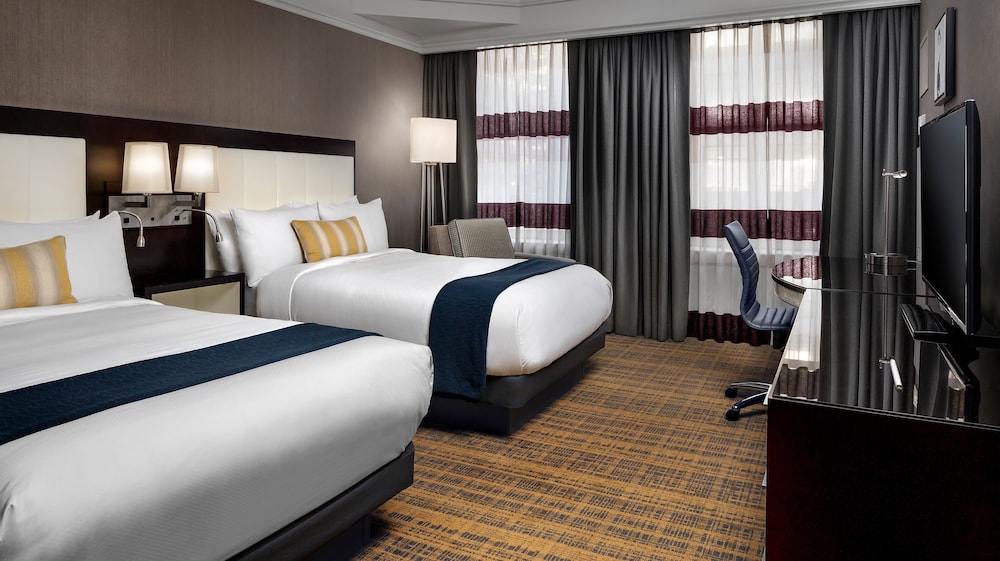 STANDARD, 2 DOUBLE BEDS