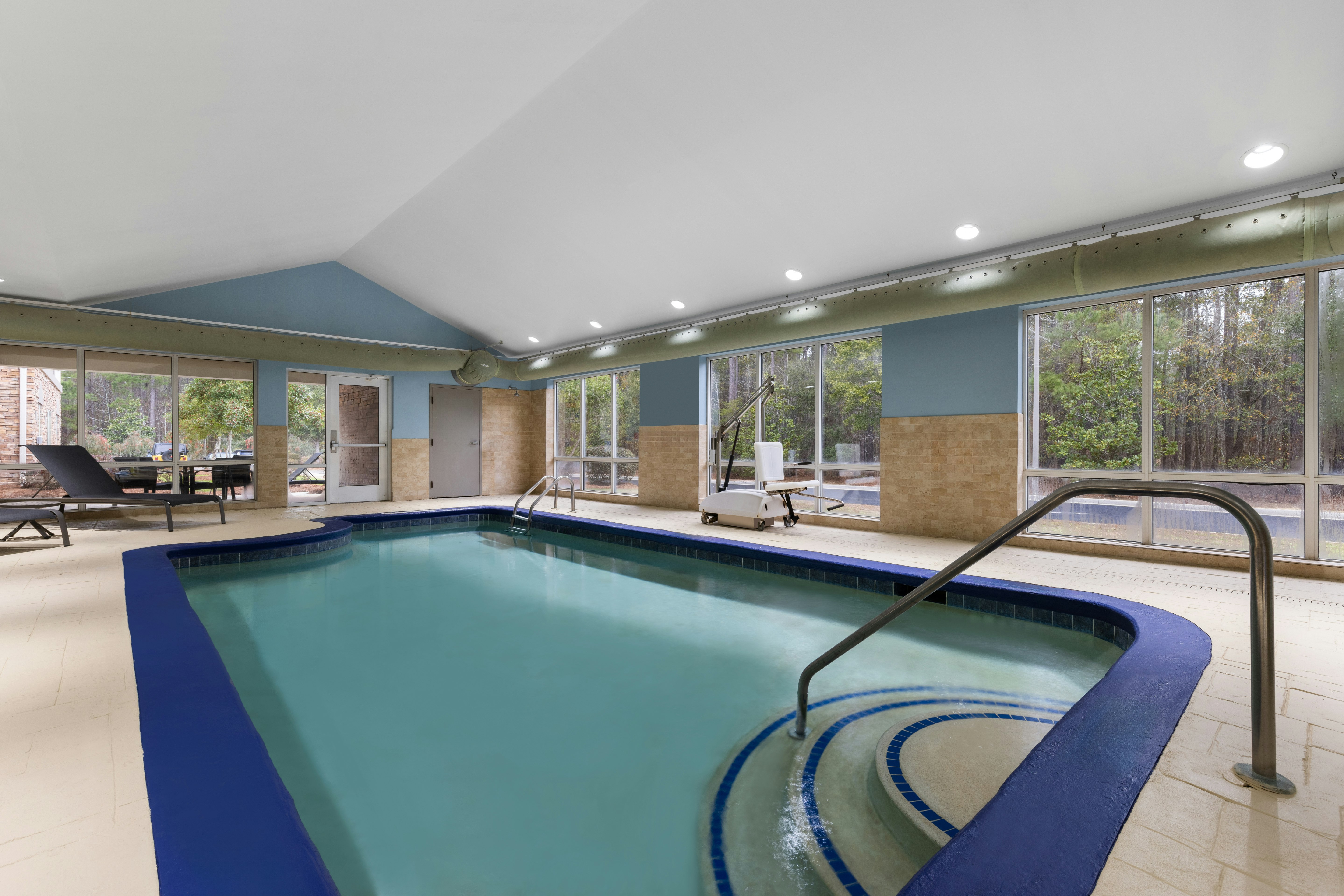 Holiday Inn Express Savannah Airport Ex Comfort Suites 31/54