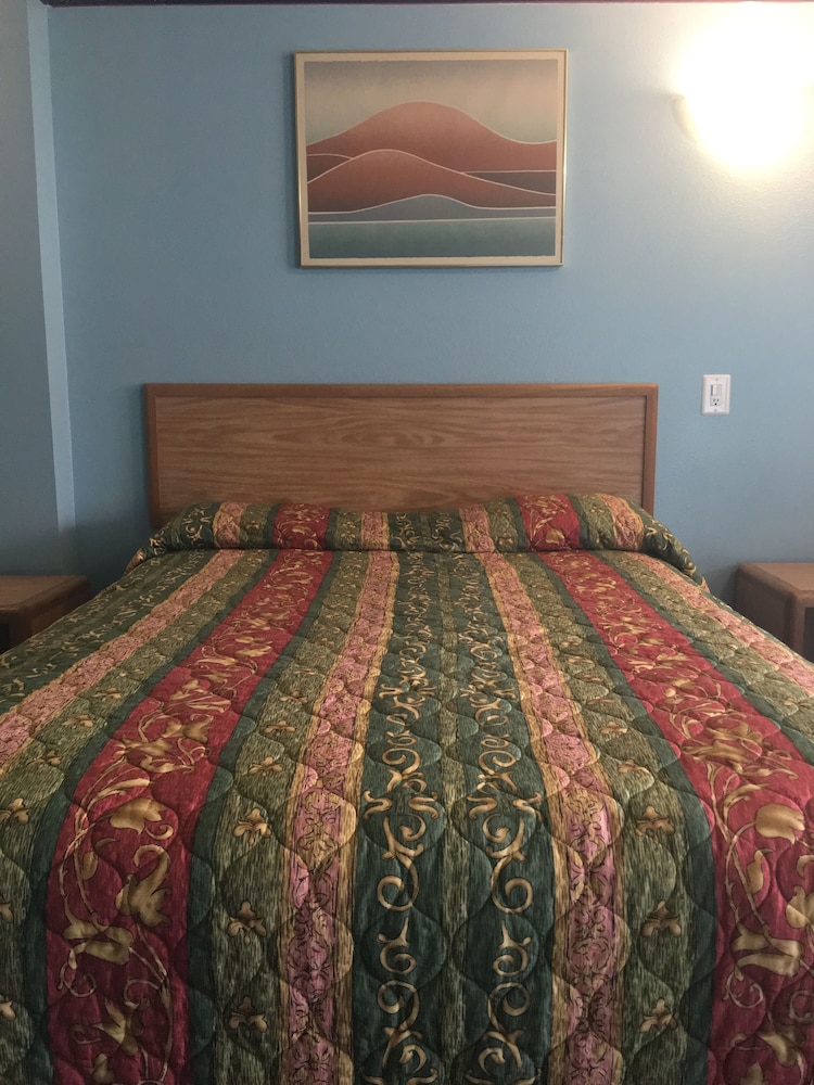 Chester Inn Motel 14/36