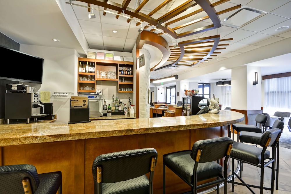 Hyatt Place Kansas City/Overland Park/Metcalf 44/64