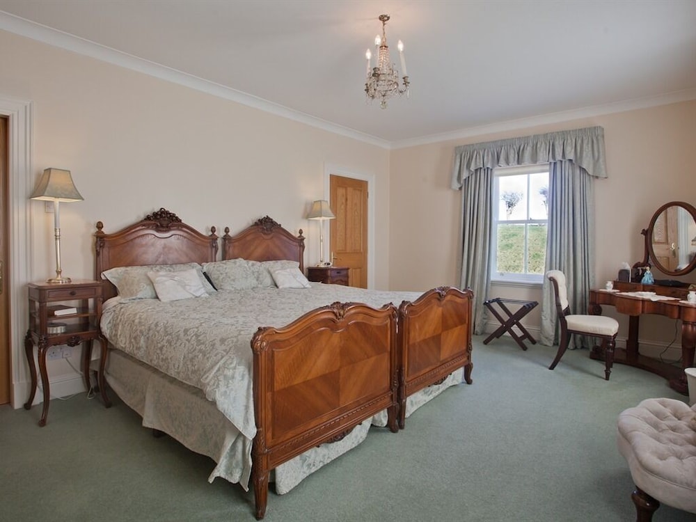 West Longridge Manor B&B 5/17