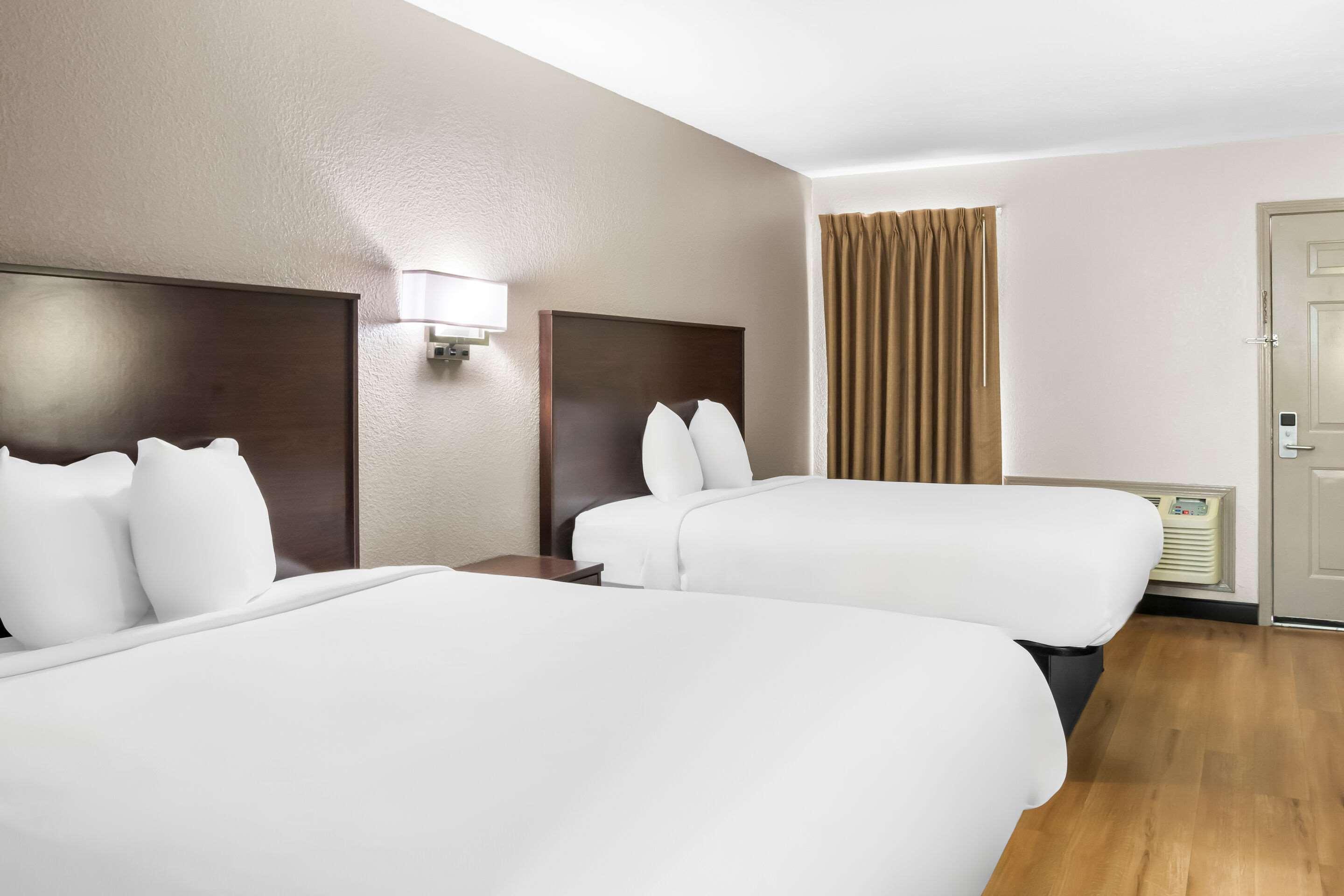 ROOM, 2 DOUBLE BEDS, SMOKING