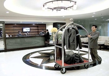 Grand Pacific Hotel 19/28