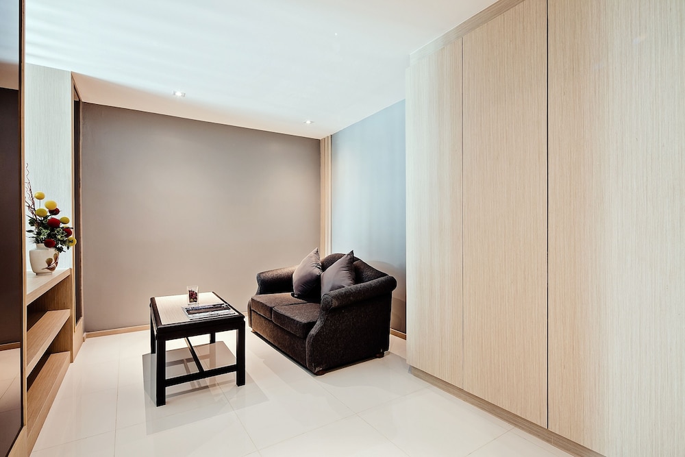 Three Sukhumvit Hotel Sha Plus Certified 44/70