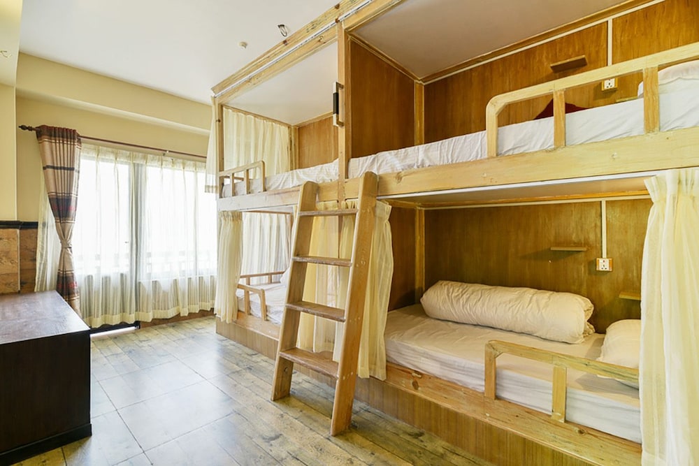 Hotel Forest Lake Backpackers' Hostel 15/25