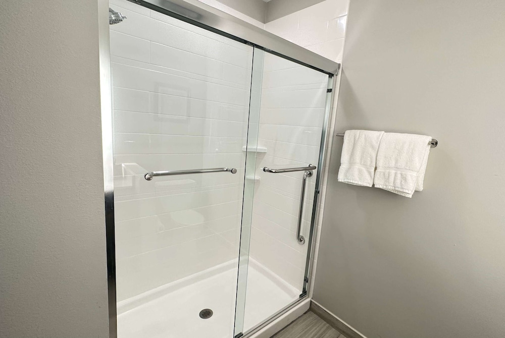 La Quinta Inn & Suites by Wyndham Jackson/Cape Girardeau 51/51