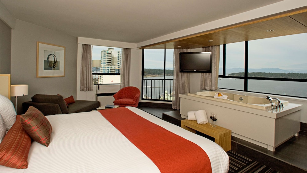 Coast Bastion Hotel 6/50