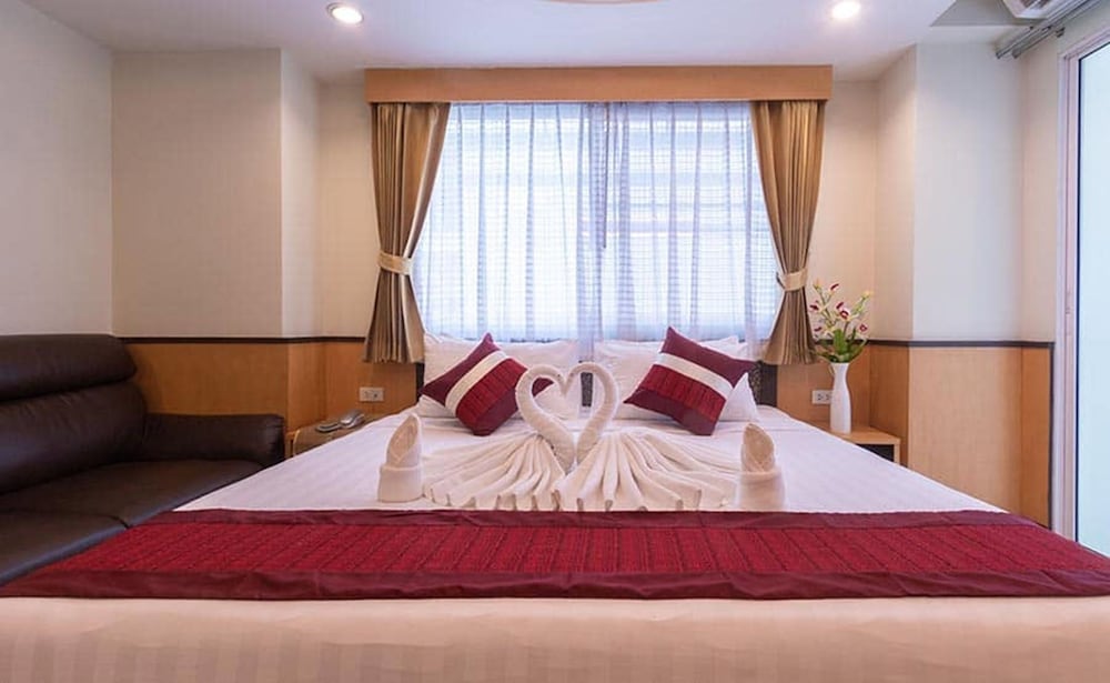 Gusto Pratunam Hotel 14/46