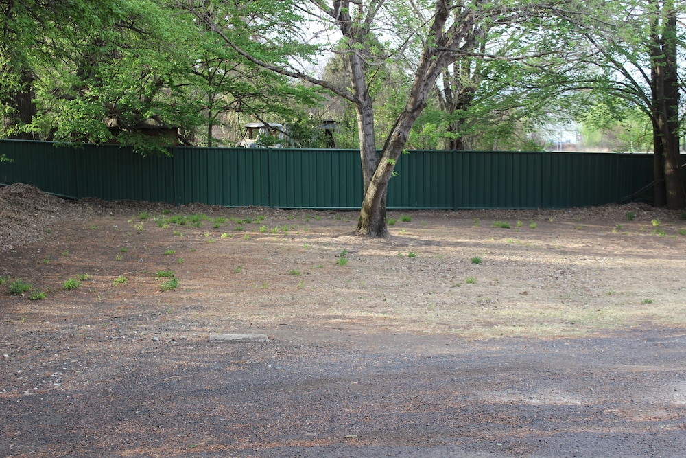 Acacia Motor Inn 50/55