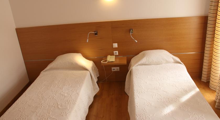 Room, Single