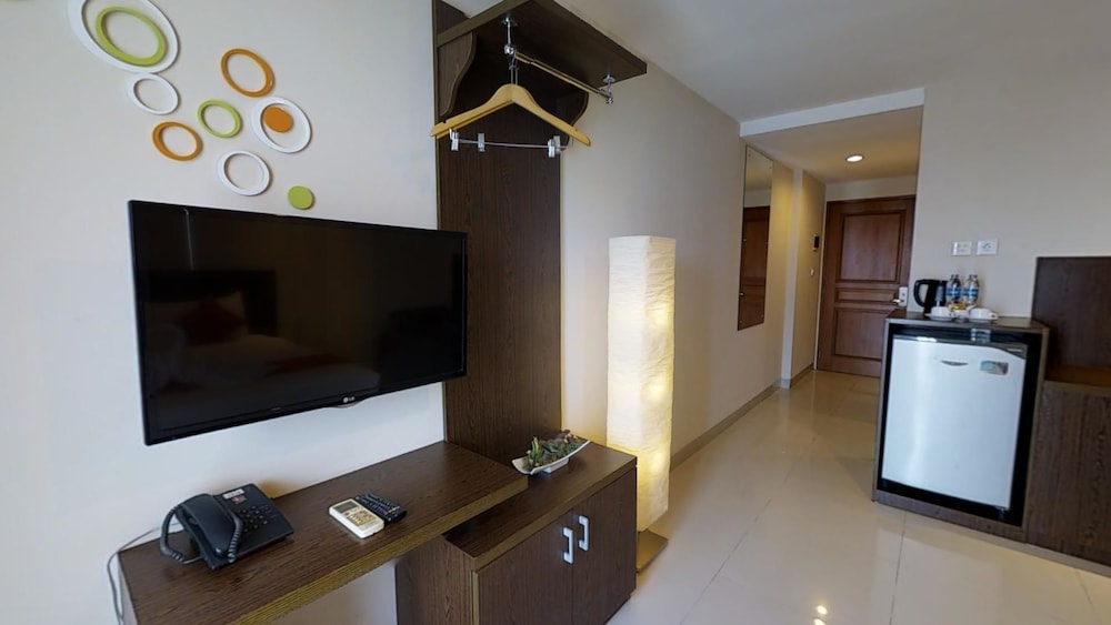 The Gloria Suites Jakarta 35/48