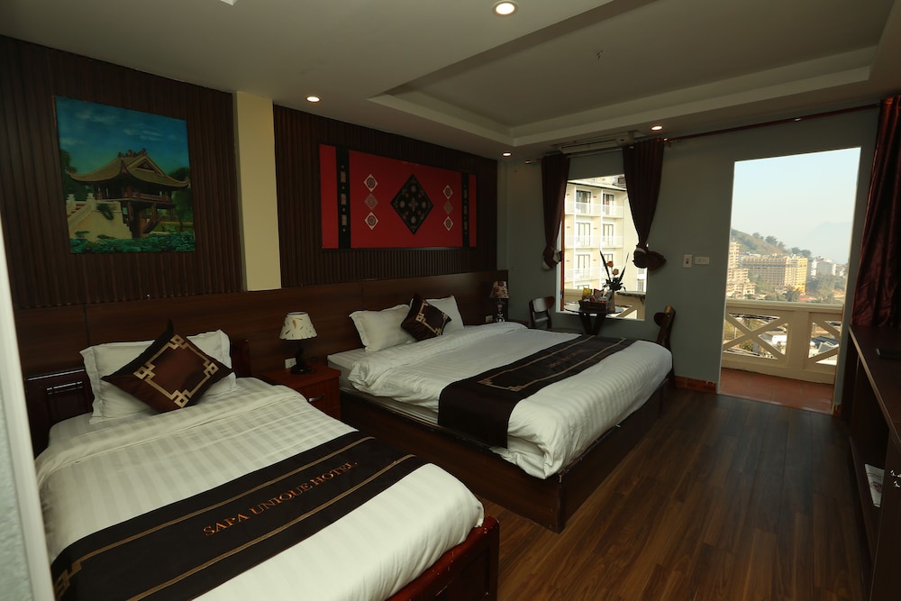 DELUXE, TWIN BEDS