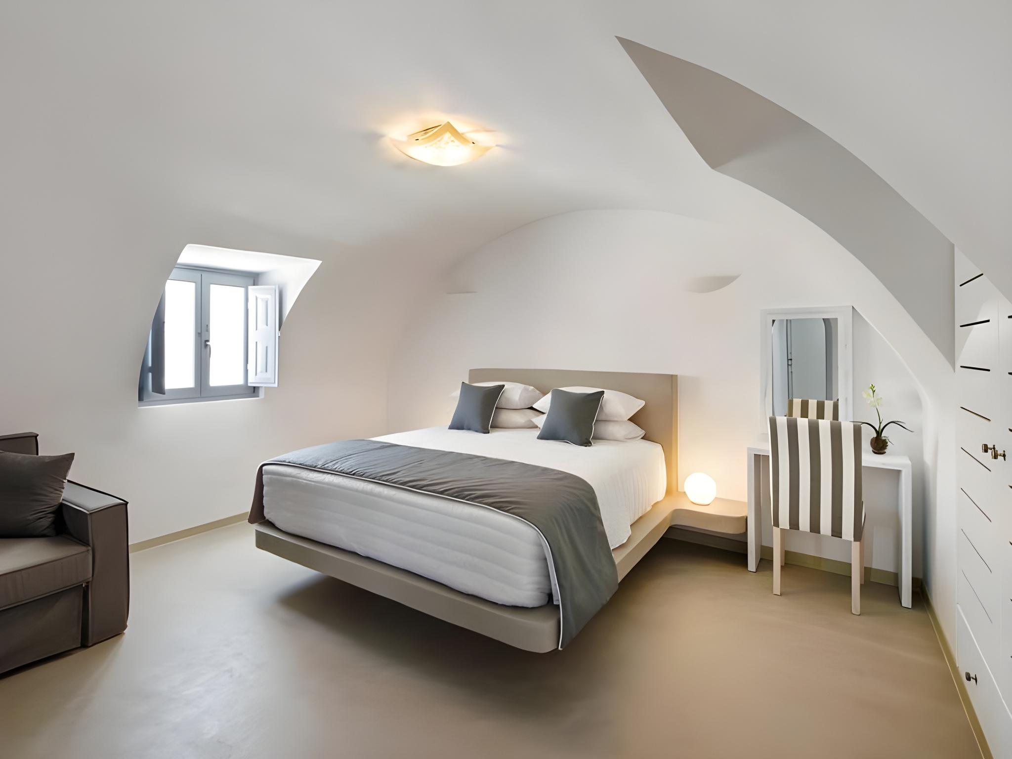 DELUXE, SUITE