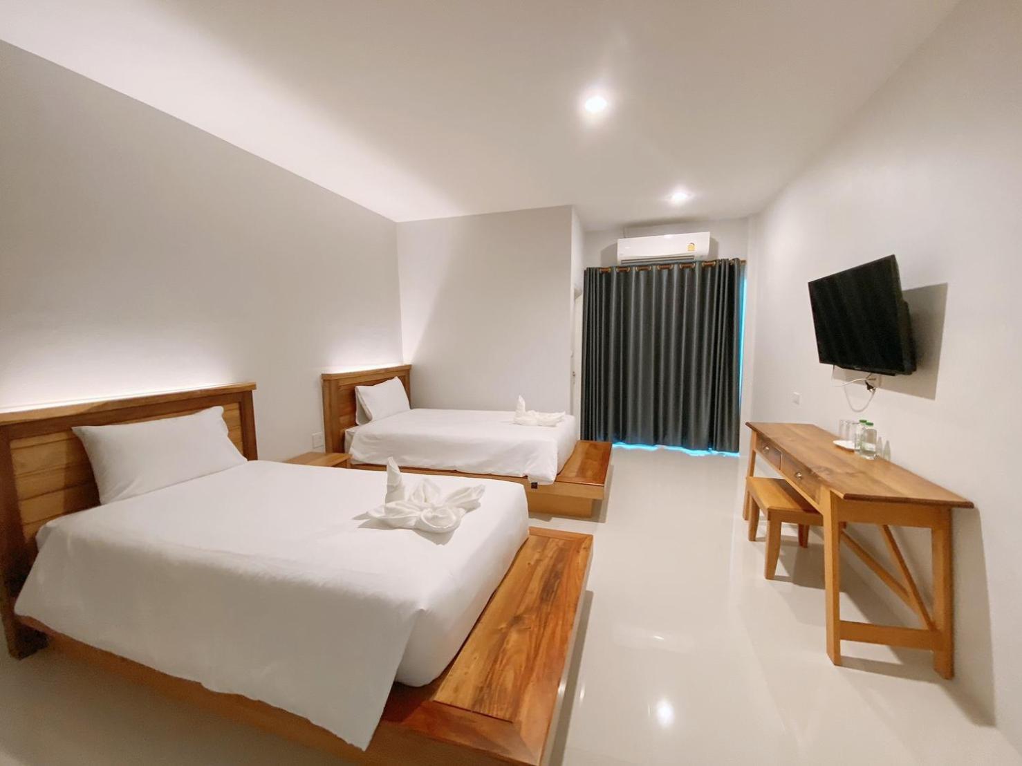 Greenish Ranong Hotel 16/50
