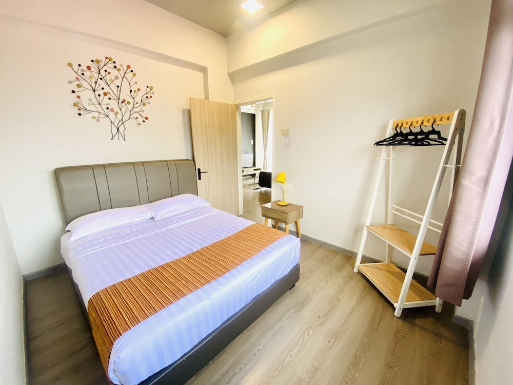 Seaview Apartment 3/50