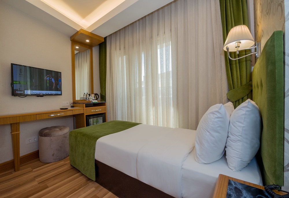 Bizim Hotel 26/64