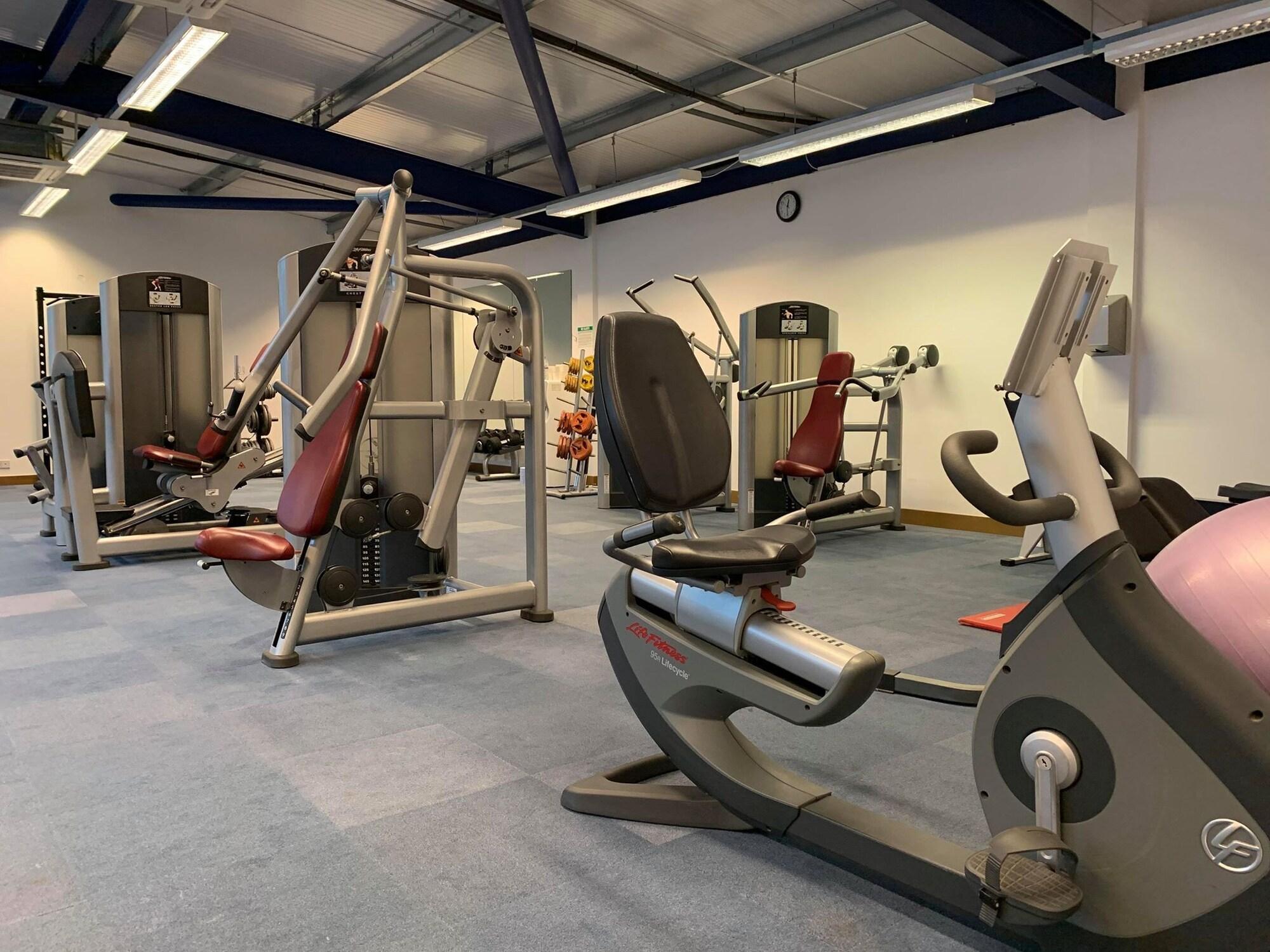 Lakeside Lodge Golf Centre 23/39
