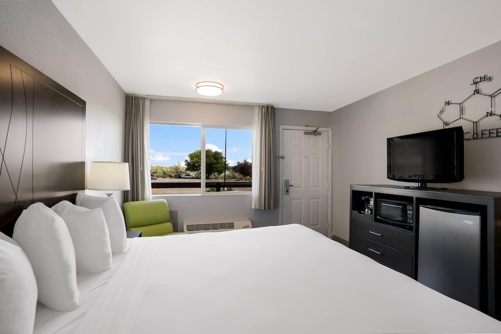 Richland Riverfront Hotel, Ascend Hotel Collection 17/65