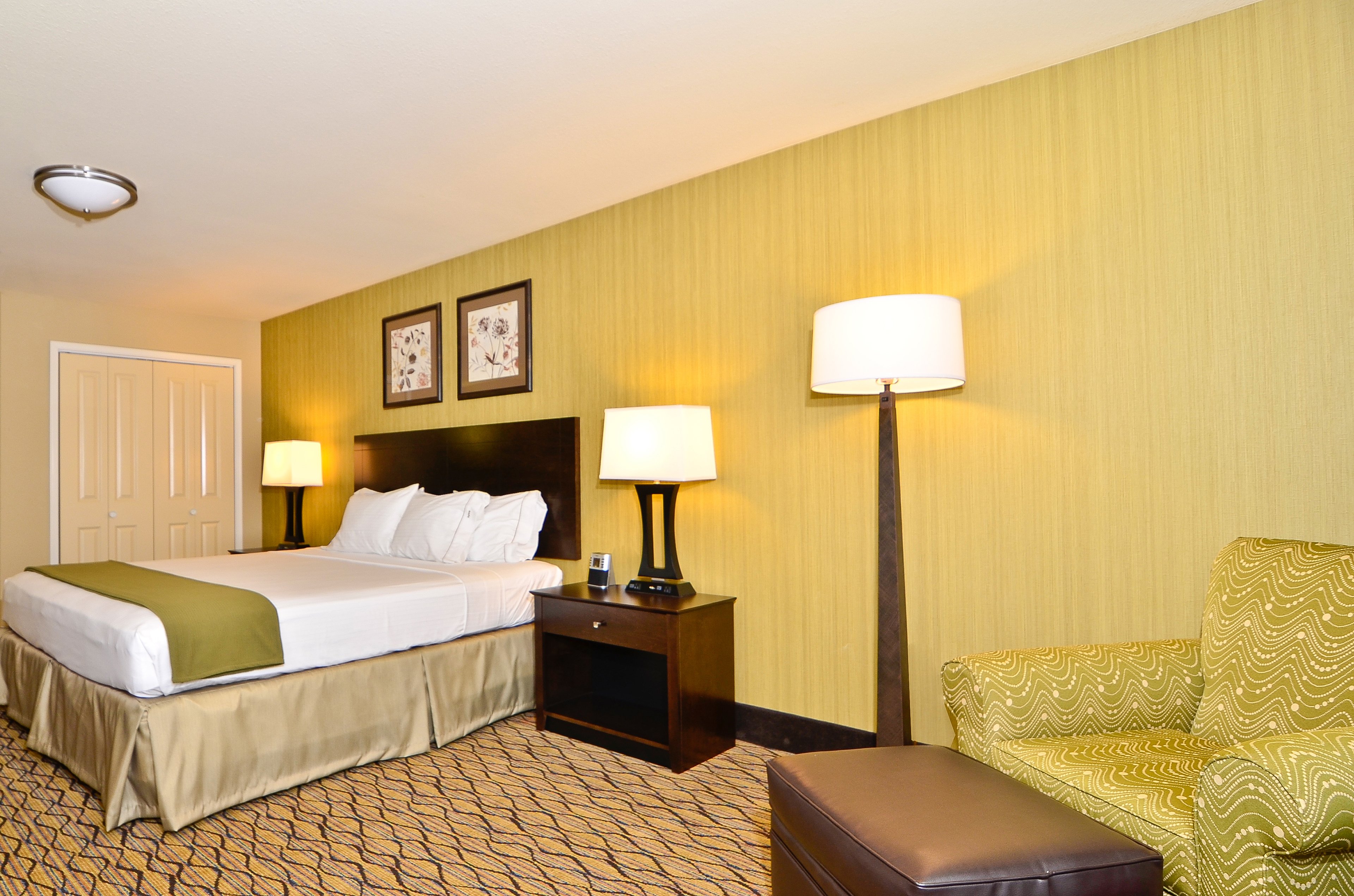 Holiday Inn Express And Suites Williston 17/30