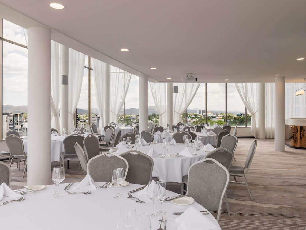Mercure Brisbane Spring Hill 33/61