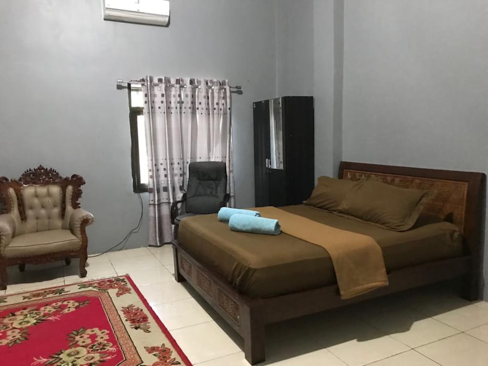 The Carstensz Homestay 8/20