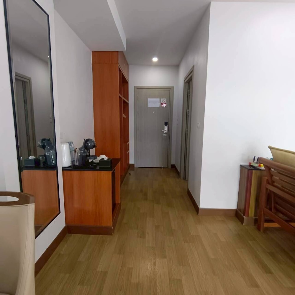 NJOY Prestige Grand Hotel Don Mueang 8/70