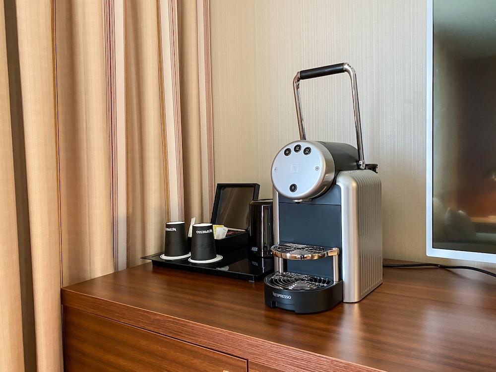 NASH AIRPORT HOTEL 15/33