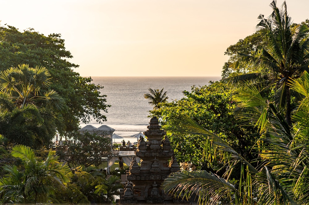 Bali Garden Beach Resort 68/69