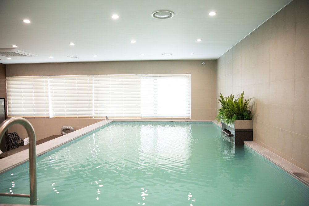 Mate Hotel Bundang 32/50