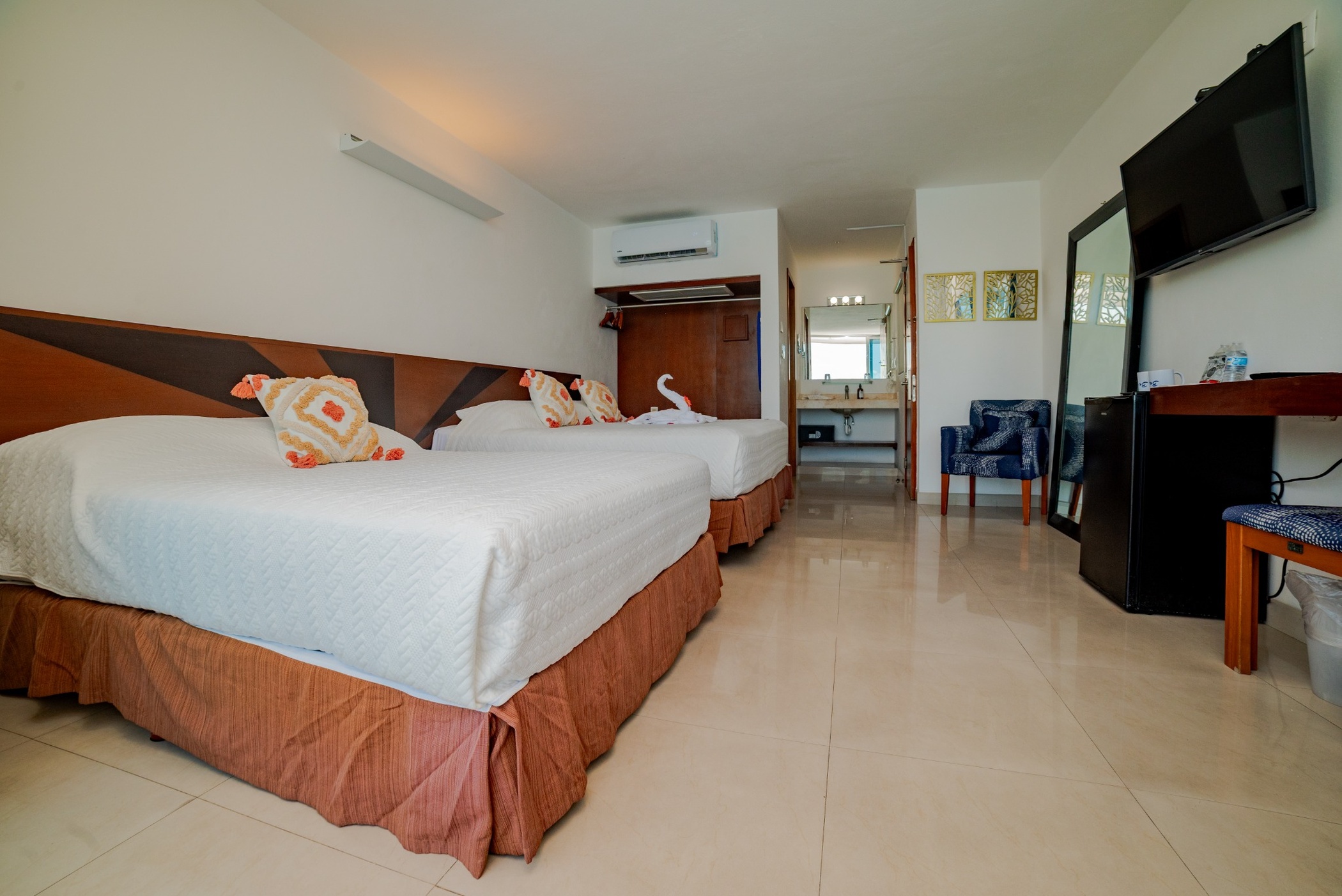 Deluxe, Double Bed