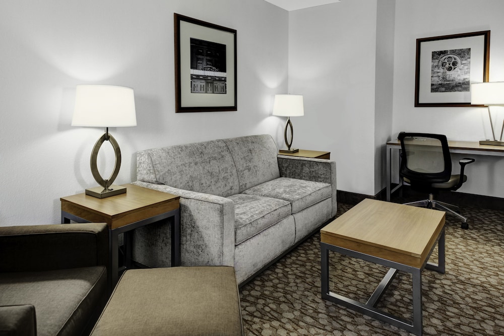 Holiday Inn Savannah Historic District 35/56