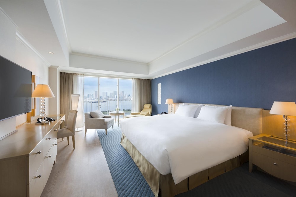 RAINBOW, PREMIUM, EXECUTIVE, KING BED, BRIDGE VIEW, EXECUTIVE LOUNGE ACCESS