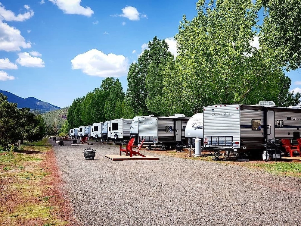 Grand Canyon RV Glamping 70/81