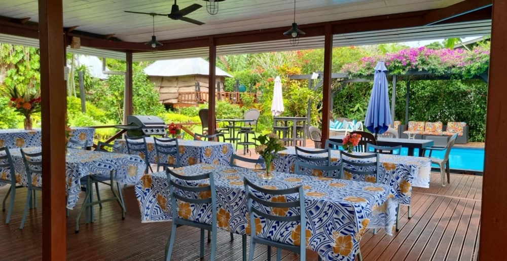 The Samoan Outrigger Hotel 33/50
