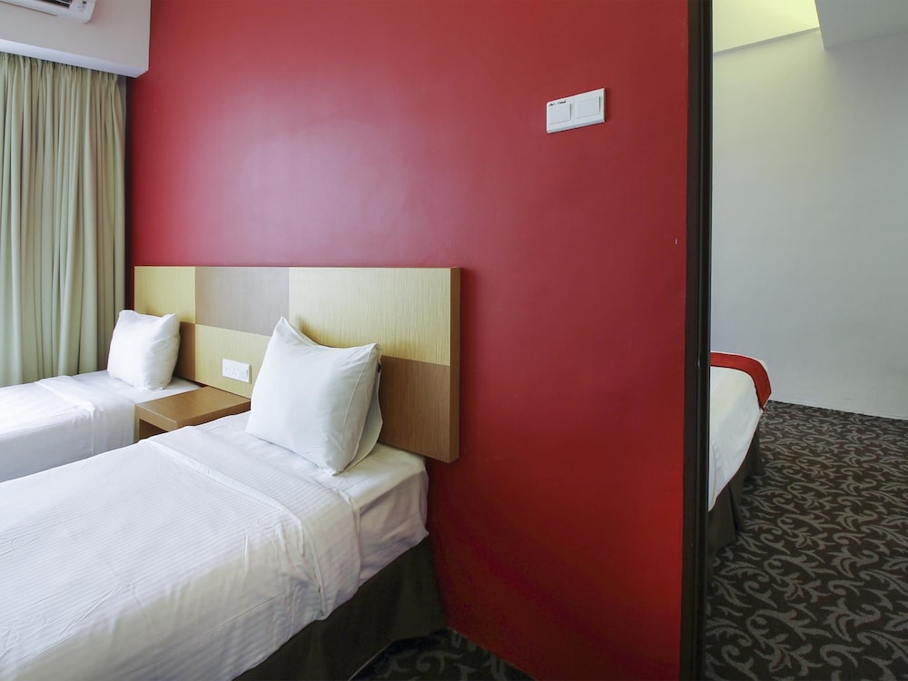 La Boss Hotel 4/56