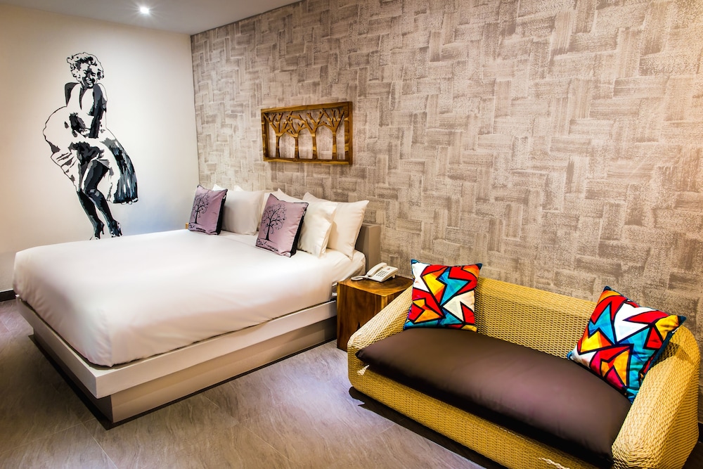 Gili Khayangan Villas 16/64