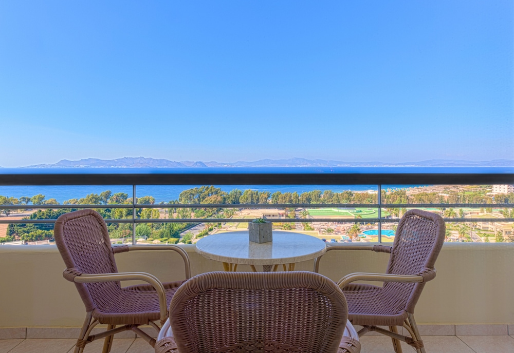 Kipriotis Panorama Hotel and Suites 52/66