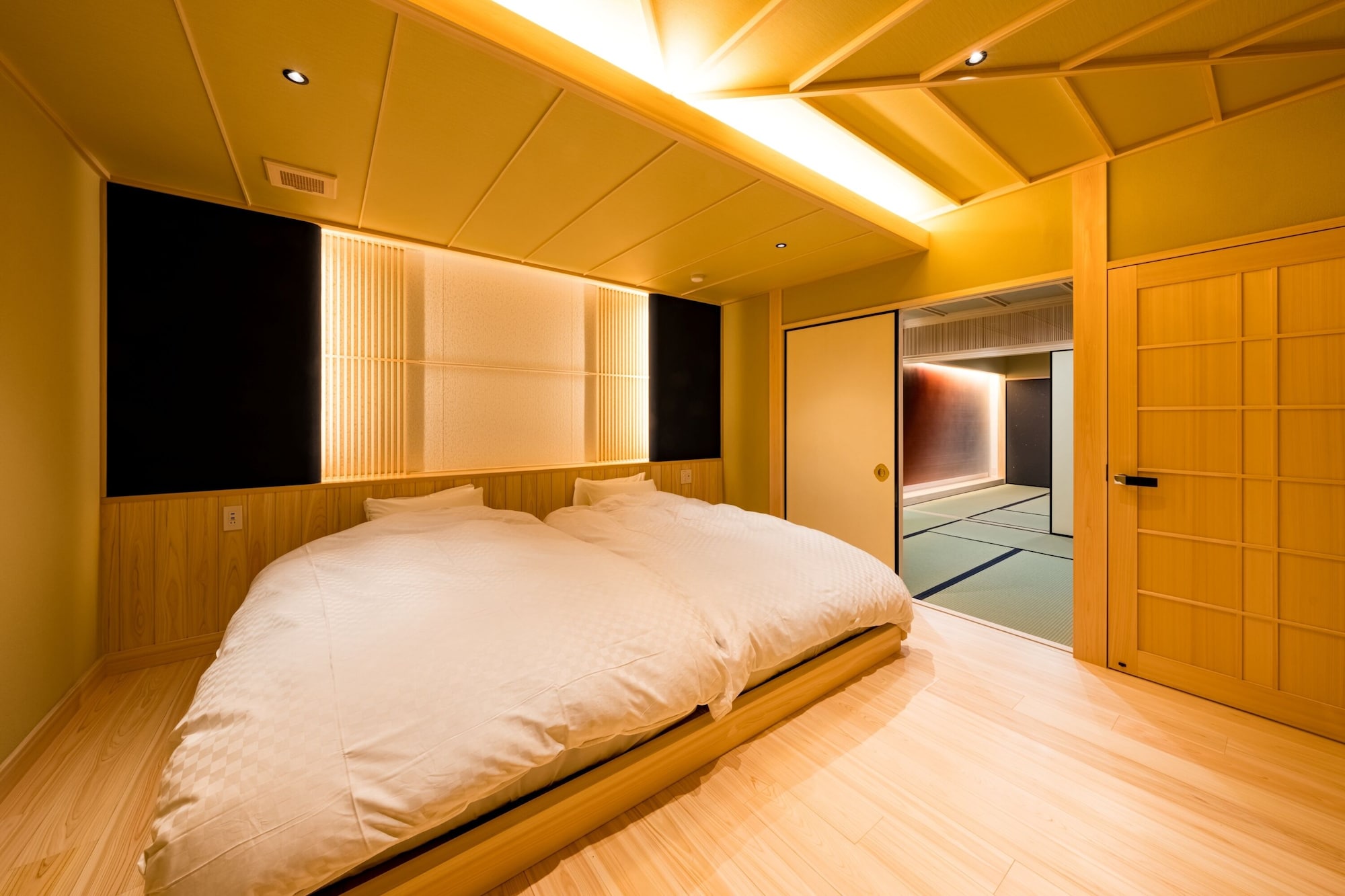 LUXURY, SUITE, GARDEN VIEW, PRIVATE BATHROOM