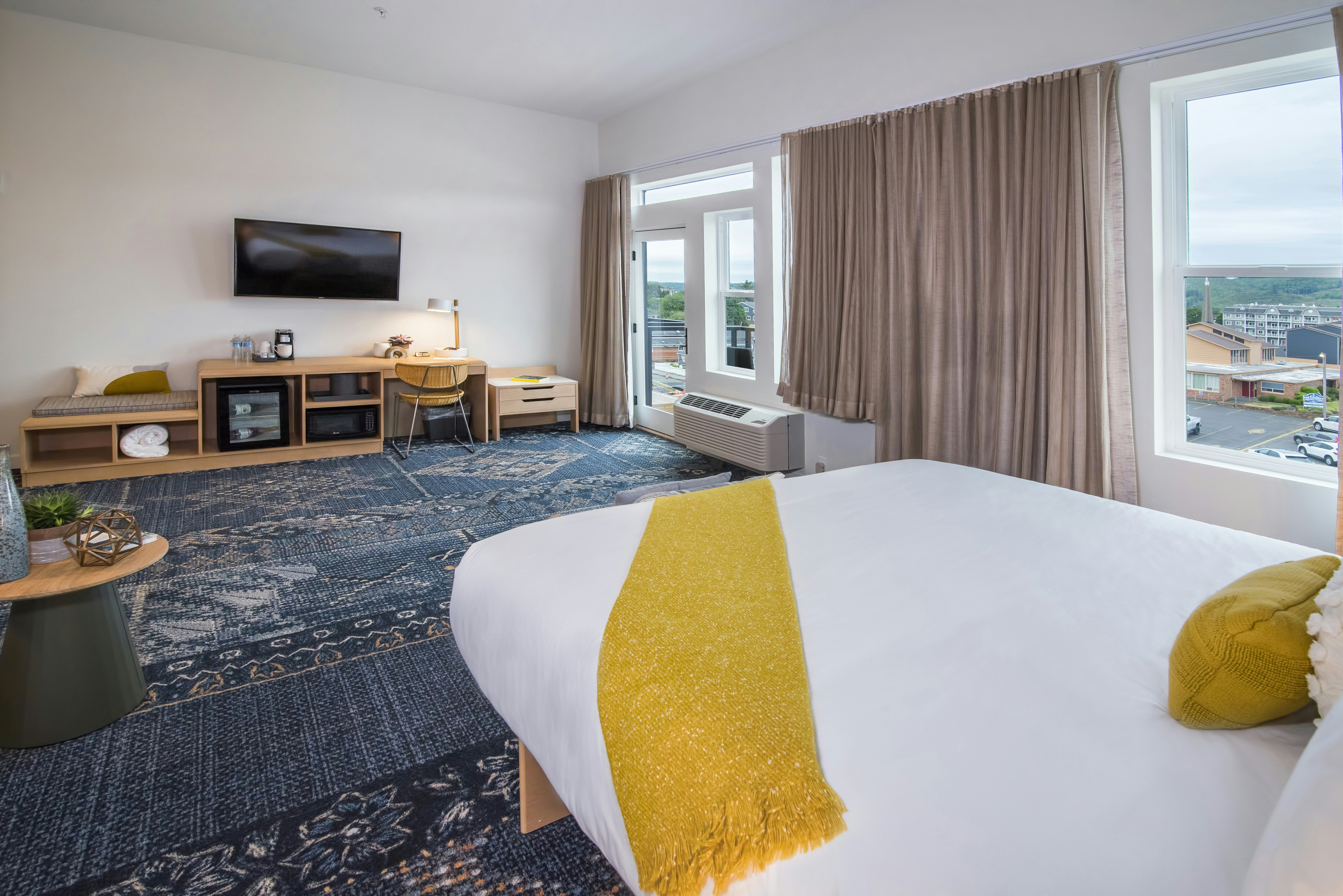 SaltLine Hotel 9/50