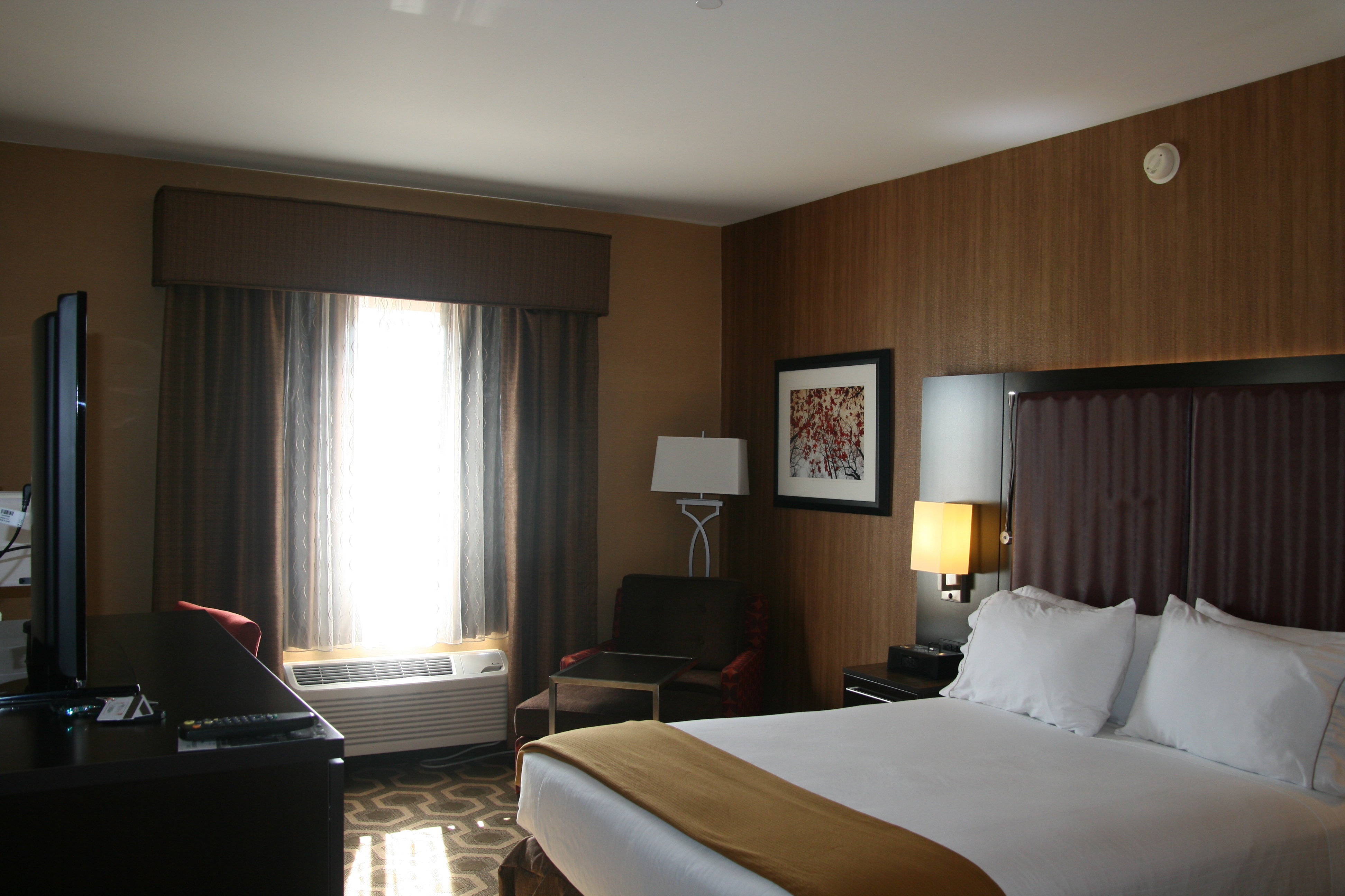 Holiday Inn Express Hotel & Suites Vineland Millville 20/80