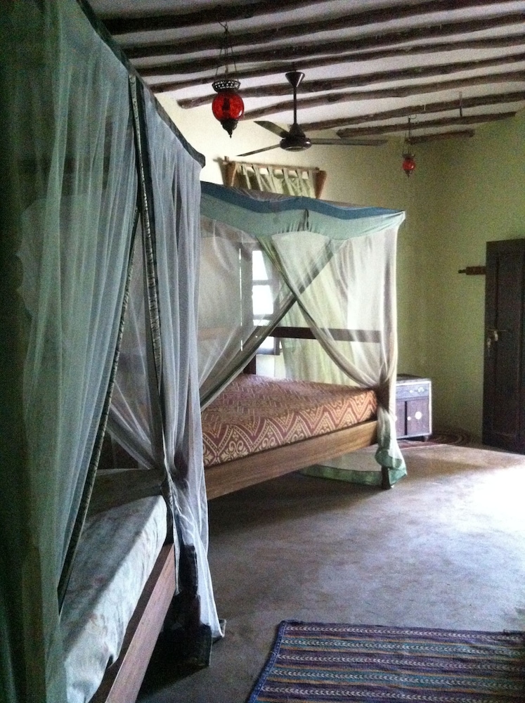Casa Umoja Guesthouse 24/50